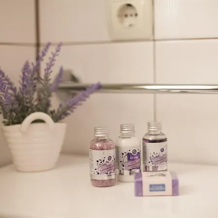 Apartman Apartment & Room Ursa