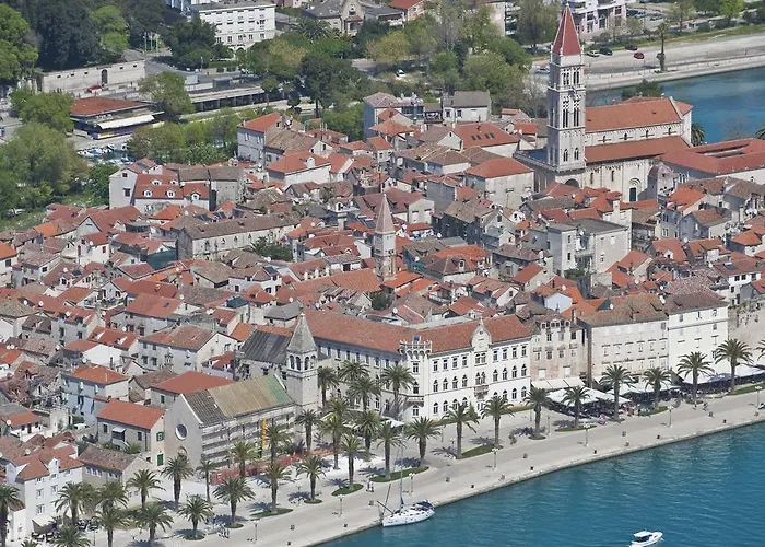 & Ursa Appartement *