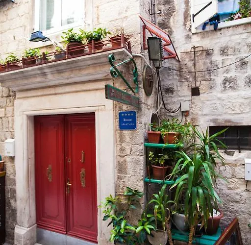 Appartement & Ursa Trogir