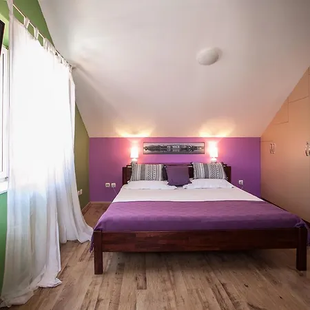 Apartman & Ursa Trogir