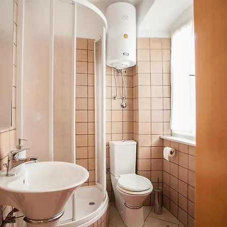 Διαμέρισμα Apartment & Room Ursa