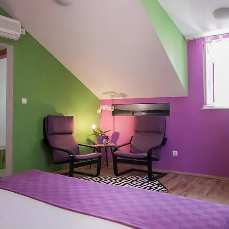 Apartment & Room Ursa Τρογκίρ